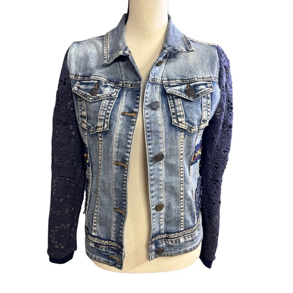 Desigual Pakaian Jadi Wanita Denim Embellished Button Front Jacket - Picture 1 of 9